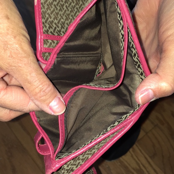 Talbots wallet. - Picture 7 of 7